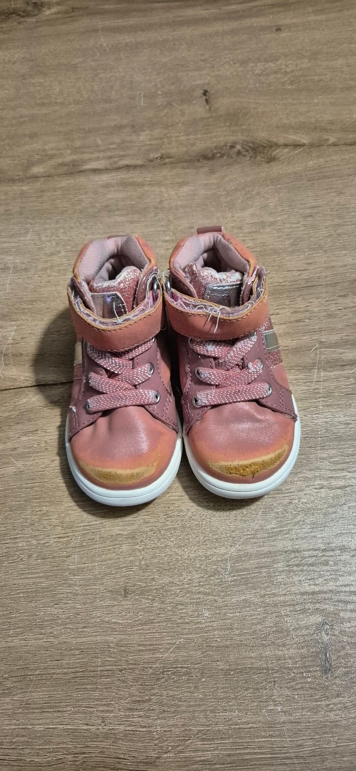 Chaussures T.20 - photo numéro 2