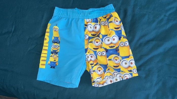 Short mignon 3/4 ans