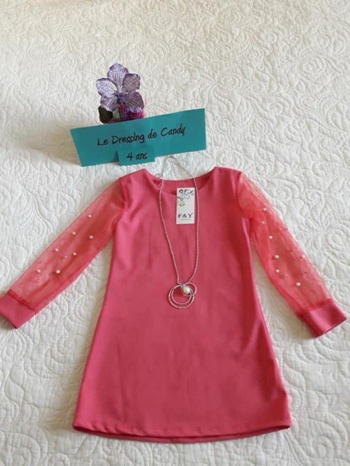 Robe fille 4 ans voile et perles aux manches couleur corail