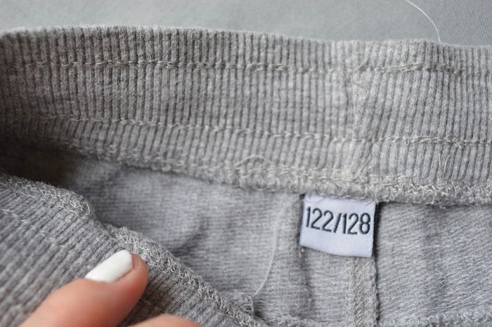 short gris taille 7 ans / 122 cm - photo numéro 4