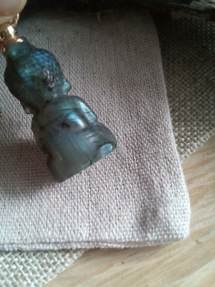 Collier sautoir pendentif bouddha en pierre naturelle de labradorite taillée à la main - photo numéro 4