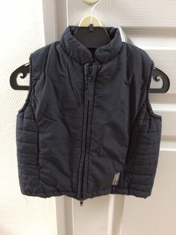 Veste sans manche okaidi 4 ans