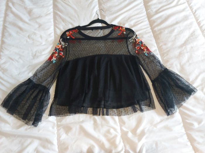 Top noir - photo numéro 3