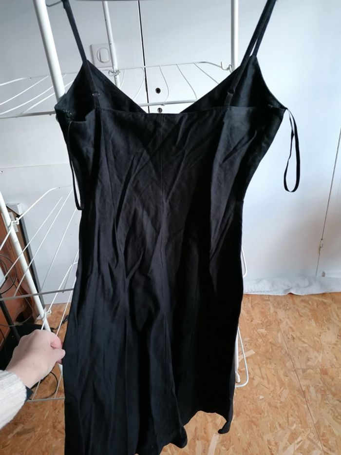Robe noire - photo numéro 4