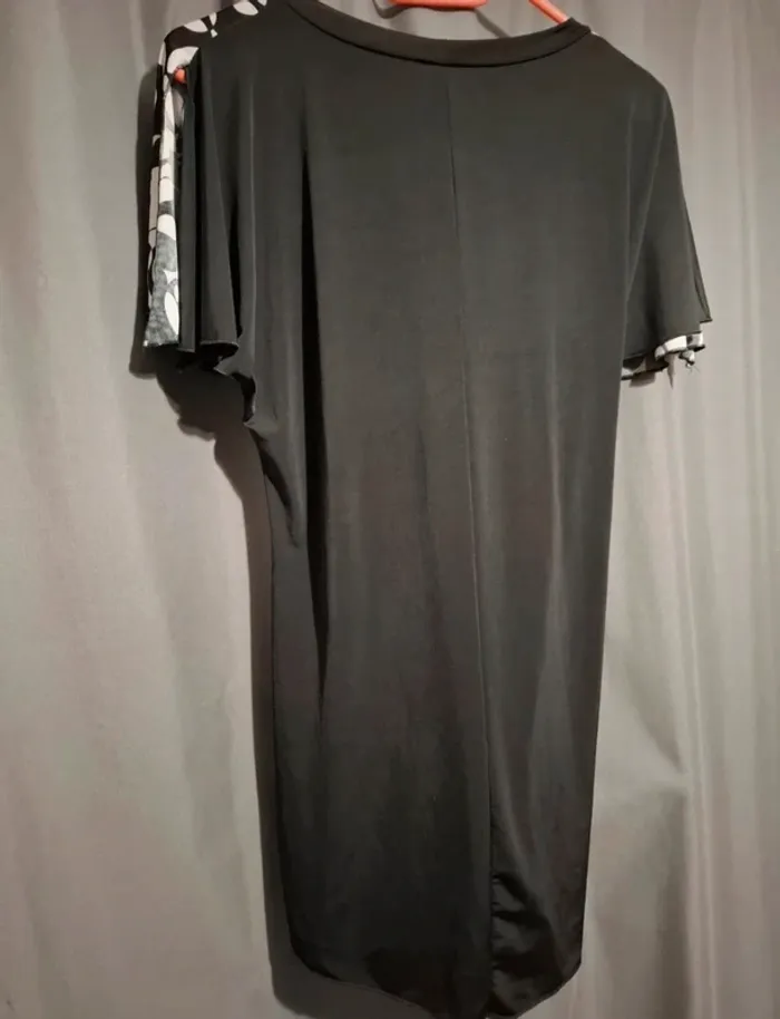 Tunique tee shirt noir et blanc taille unique Neuf - photo numéro 3