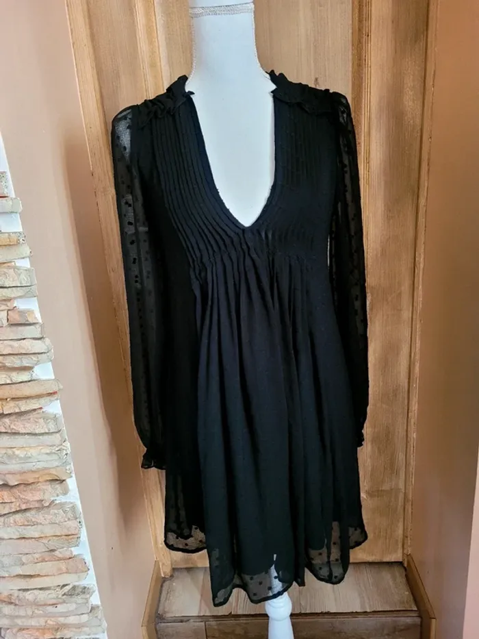 Très élégante robe femme noir  taille XS zara