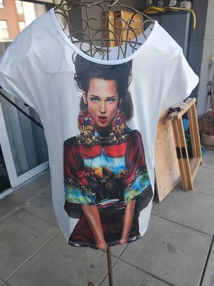 T-shirt visage