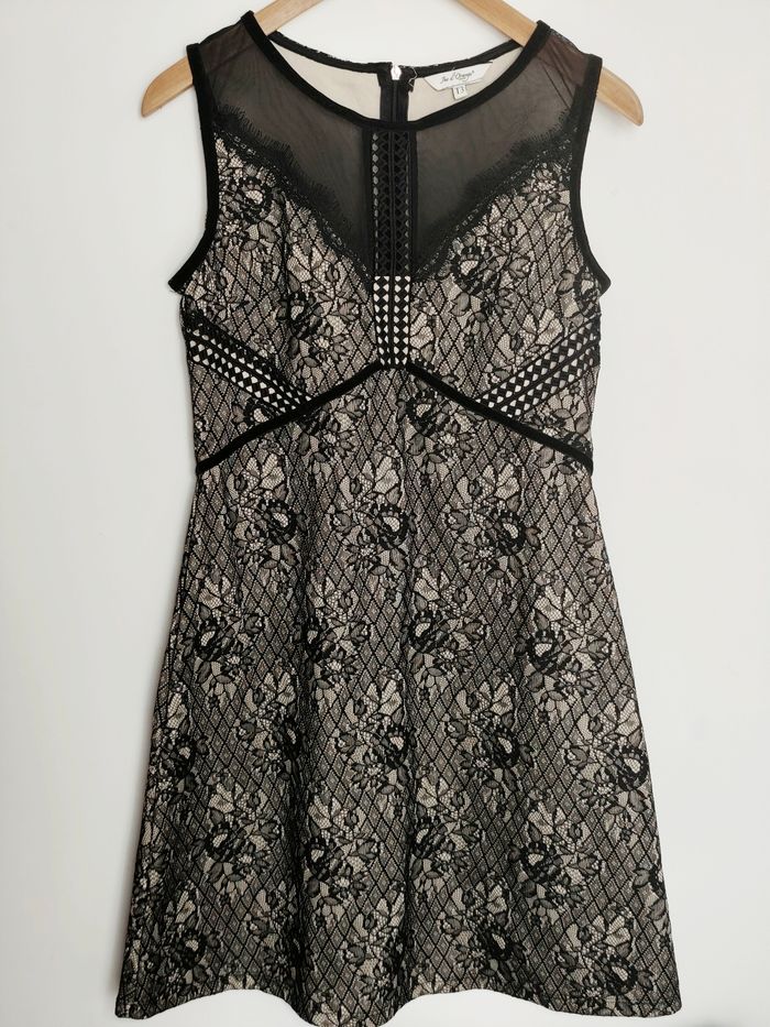 Robe mi-longue marque jus d'orange taille 3