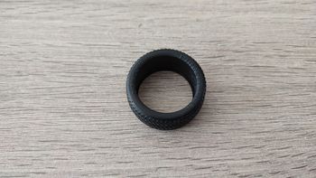 Pneu avant pirelli miniature Burago Bburago Ferrari F40 1/18 1/18e #B12