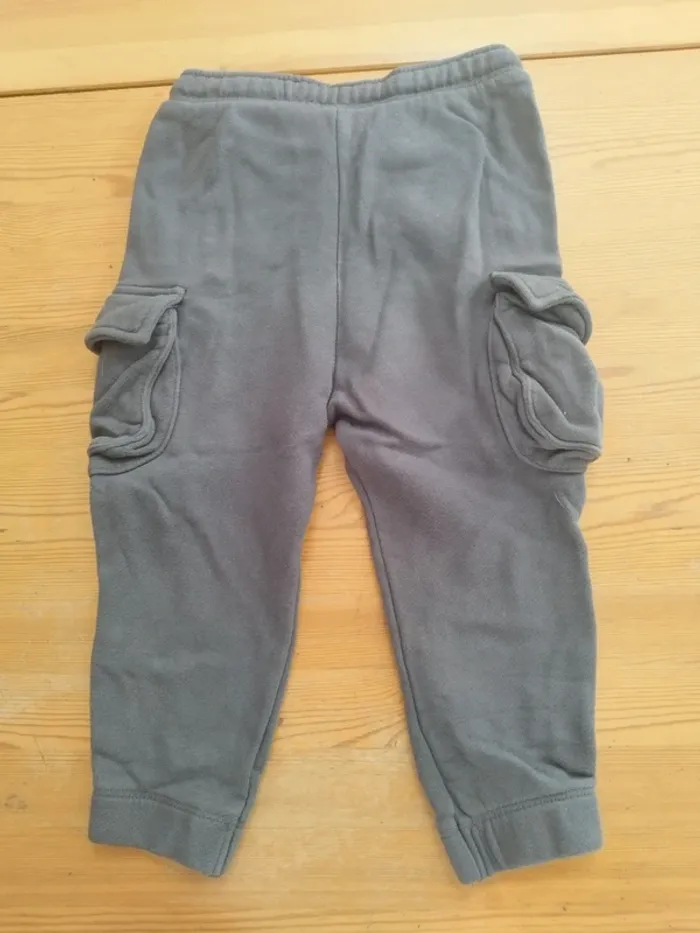 Pantalon avec des poches - photo numéro 2