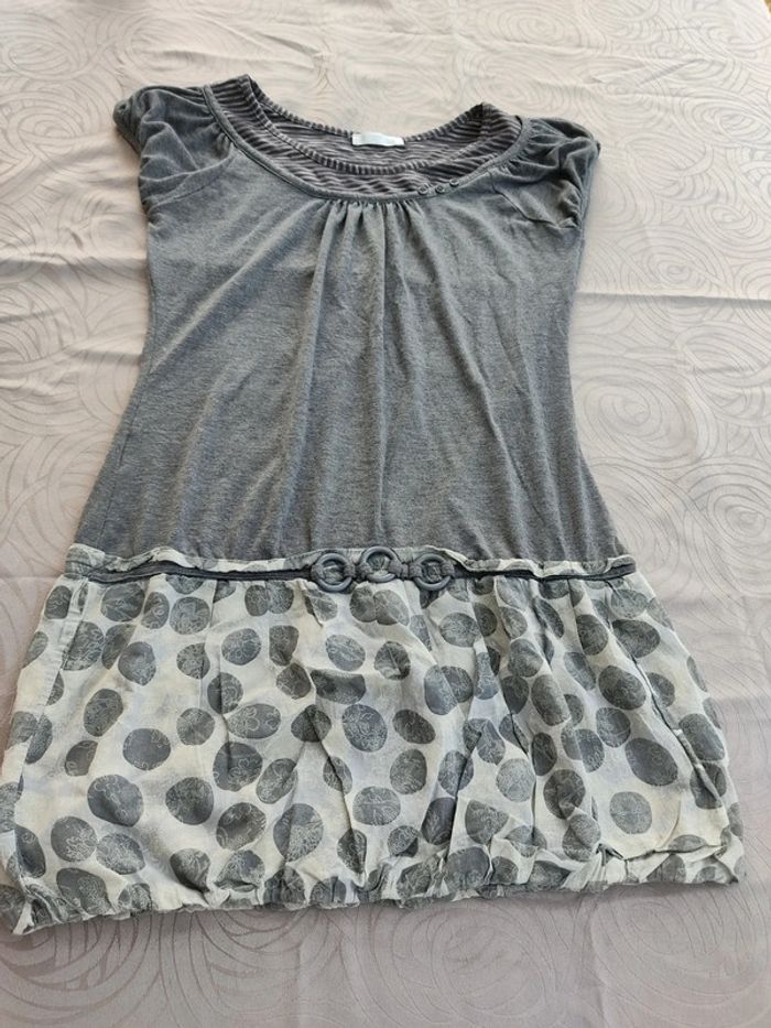 Robe manches courtes forme boule