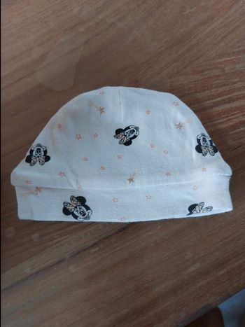 bonnet beige et rose