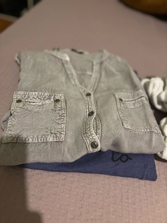 Lot de vêtements taille 40/42 - photo numéro 2