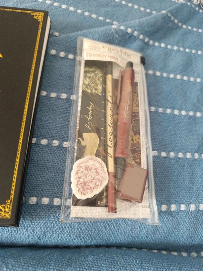 Carnet et trousse Harry Potter - photo numéro 2