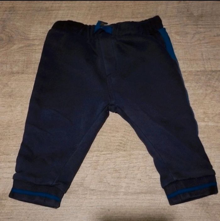 Pantalons bébé 12 mois ( En lot ou à l'unité) - photo numéro 4