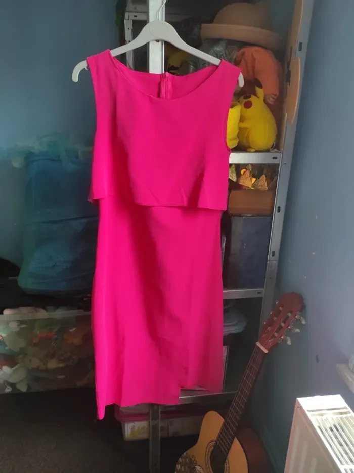 Robe droite rose à empiècement