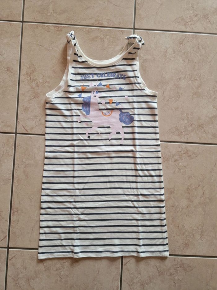 Robe licorne neuve 8 ans