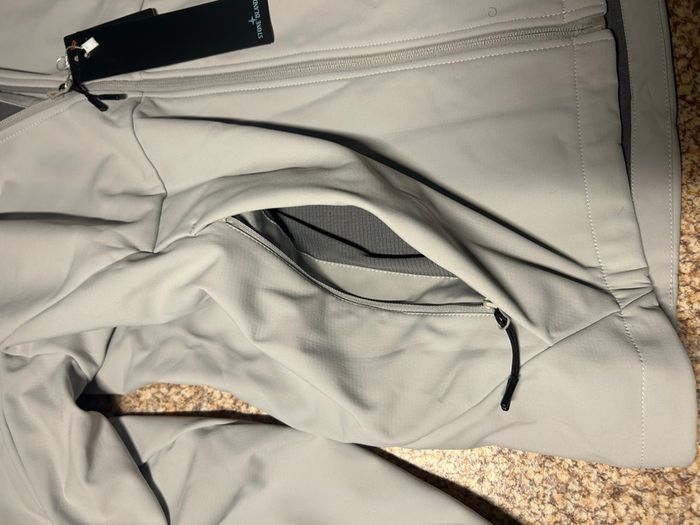 Veste stone island imperméable - photo numéro 4