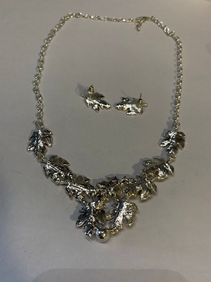 Collier et BO feuille de vigne - photo numéro 2