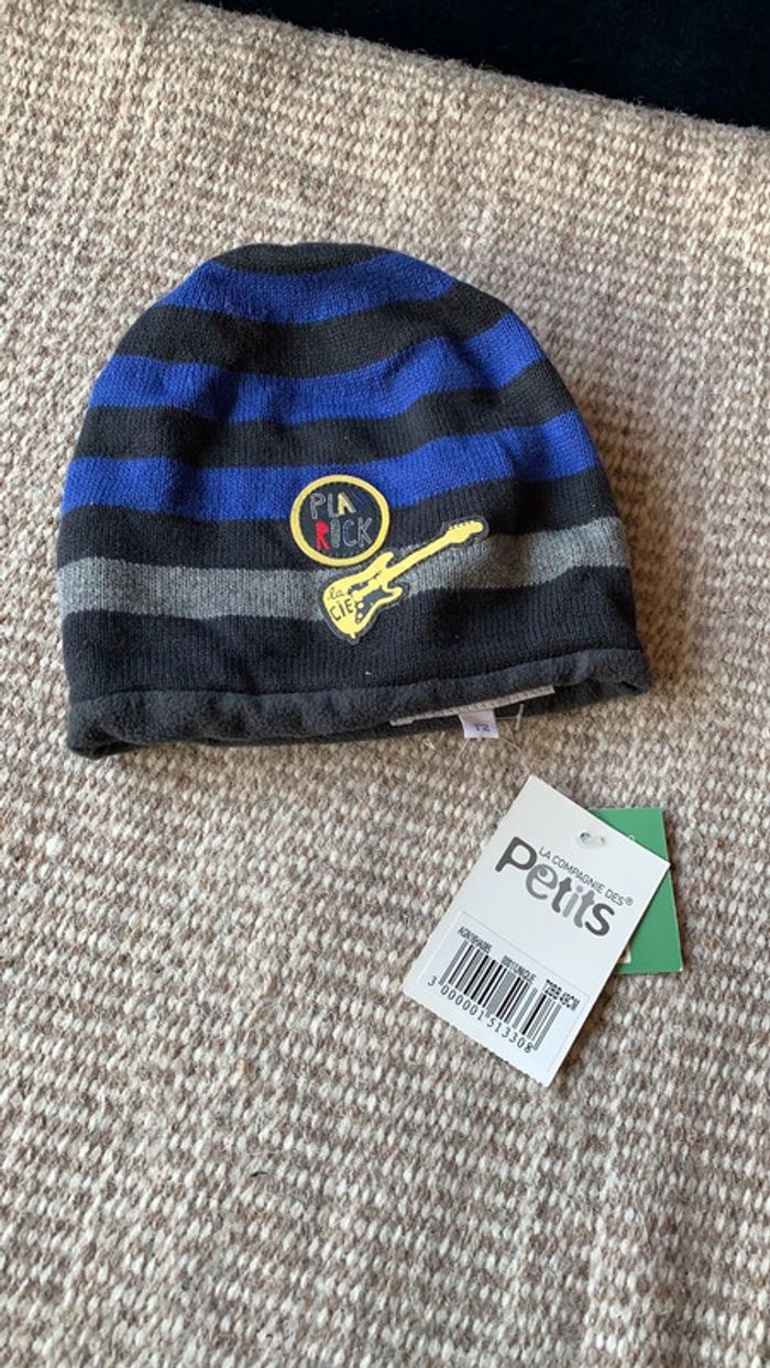 Bonnet avec doublure motif guitare taille 2 idée cadeau
