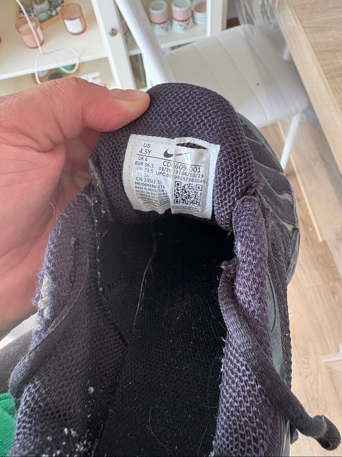 Basket TN Nike noir - photo numéro 6