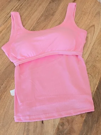 Débardeur avec brassière rembourrée intégrée