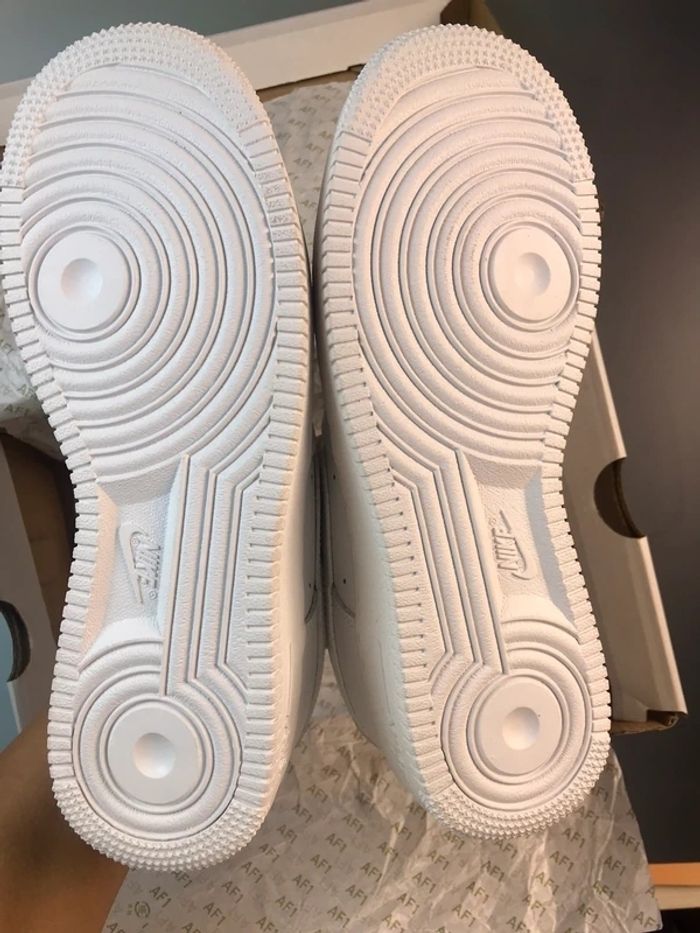 Nike Air Force 1 Low '07 Blanc - photo numéro 4