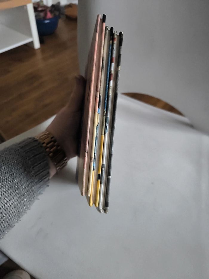 Livres demi lune - photo numéro 6