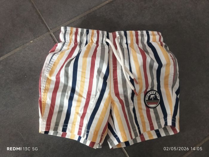 Short de bain taille 5 ans - photo numéro 1