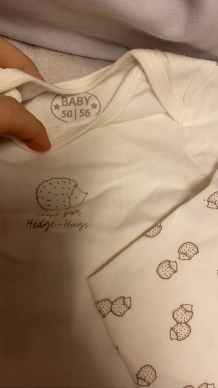 Ensemble beige avec des hérisson - photo numéro 2