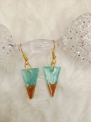 Boucles d'oreilles triangles turquoise doré 