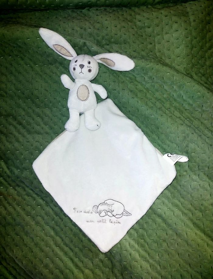Doudou mouchoir lapin Nicotoy Fais dodo mon petit lapin Brodé blanc, gris