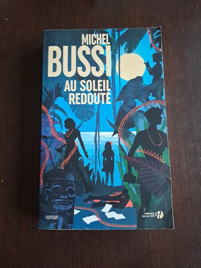 Livre Au soleil redouté de Michel Bussi