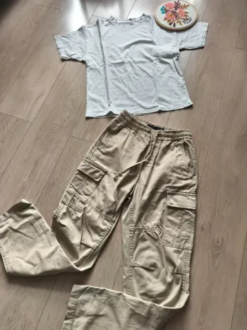 Pantalon cargo beige Bershka XS