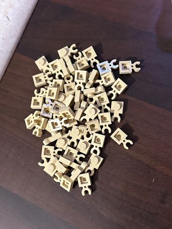 40 Plate lego , Modified 1 x 1 with U Clip Thick (Vertical Grip)