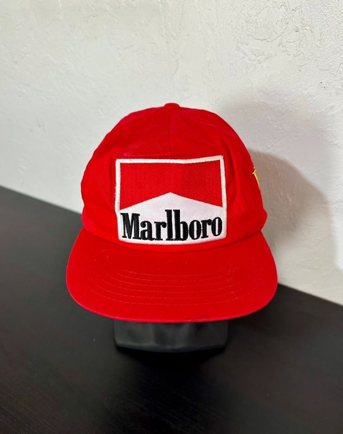 Casquette Ferrari x Marlboro - photo numéro 6