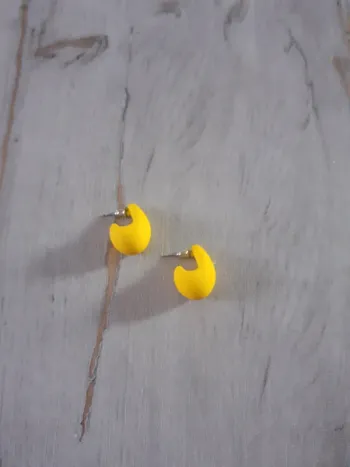 Boucles d'oreilles gouttes d'eau jaunes