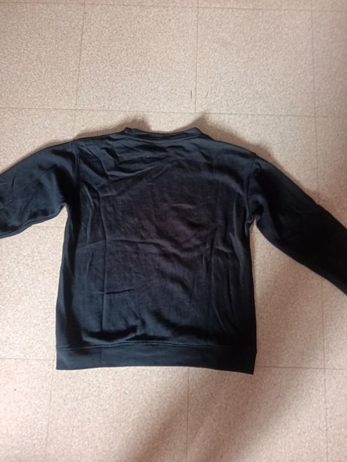 Un sweat taille s - photo numéro 2