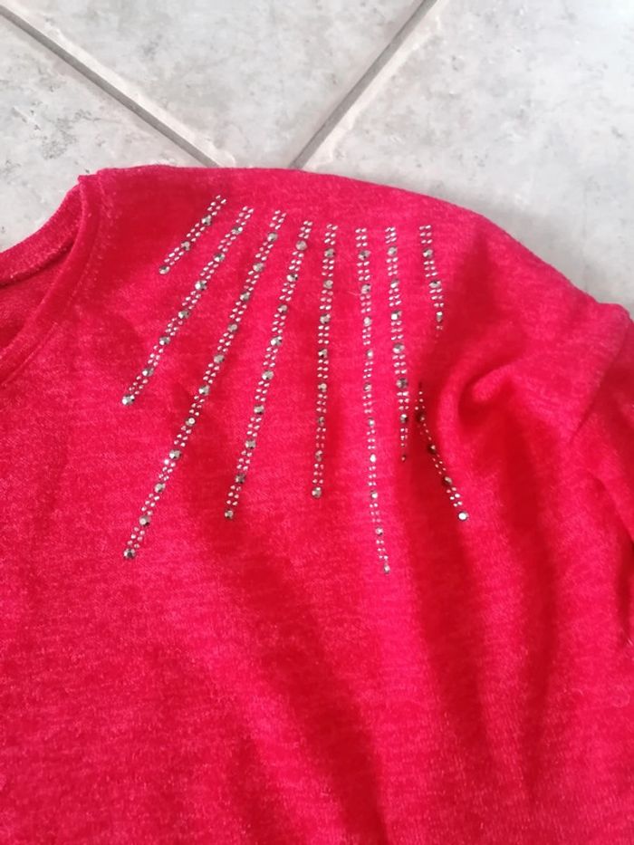 Pull rouge avec sequins taille 6 - photo numéro 2