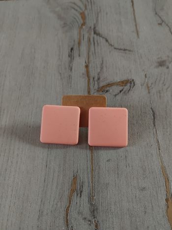 Boucles d'oreilles carrés roses