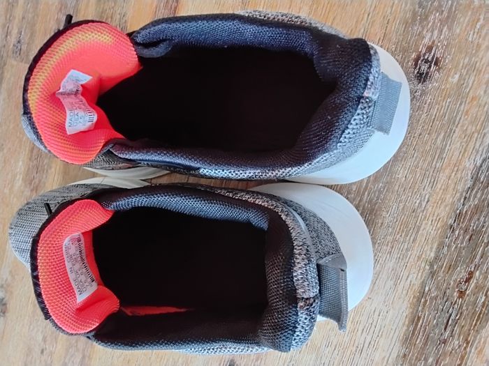 Baskets garçon ou hommme pointure 39,5 - Neuves - photo numéro 9