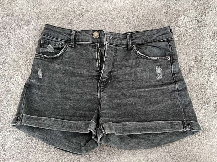 Short M