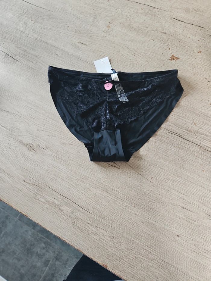 Culotte noir avec dentelle, Kiabi, tailleL, avec étiquette