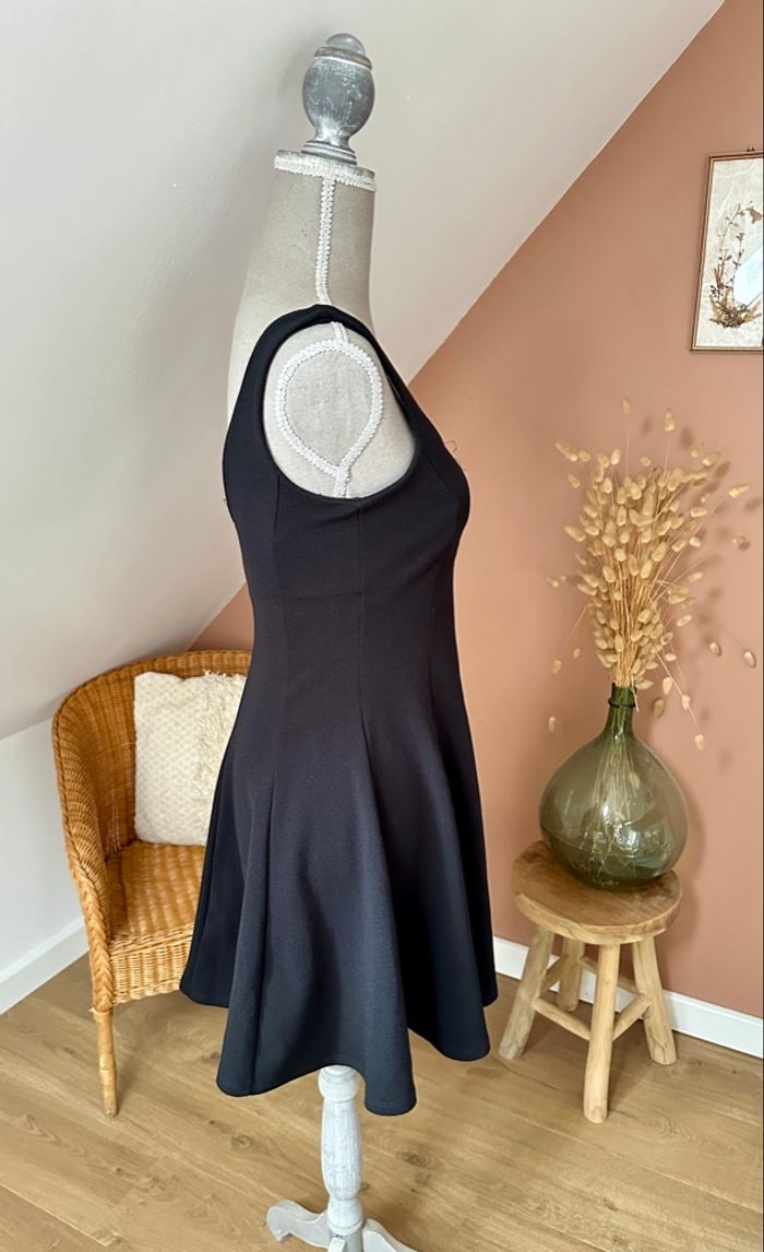 🍃 Robe noire patineuse – La Halle – Taille S – Très bon état - photo numéro 3