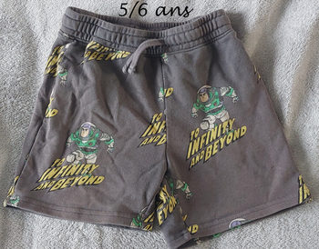 short gris 5/6 ans buzz l'éclair h&m garçon