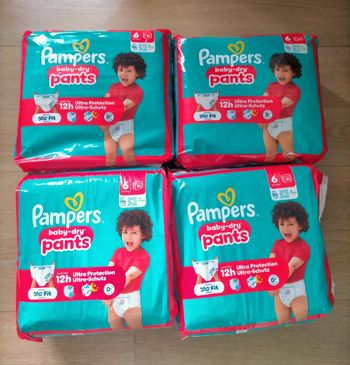Lot couches Pampers baby dry pants taille 6 