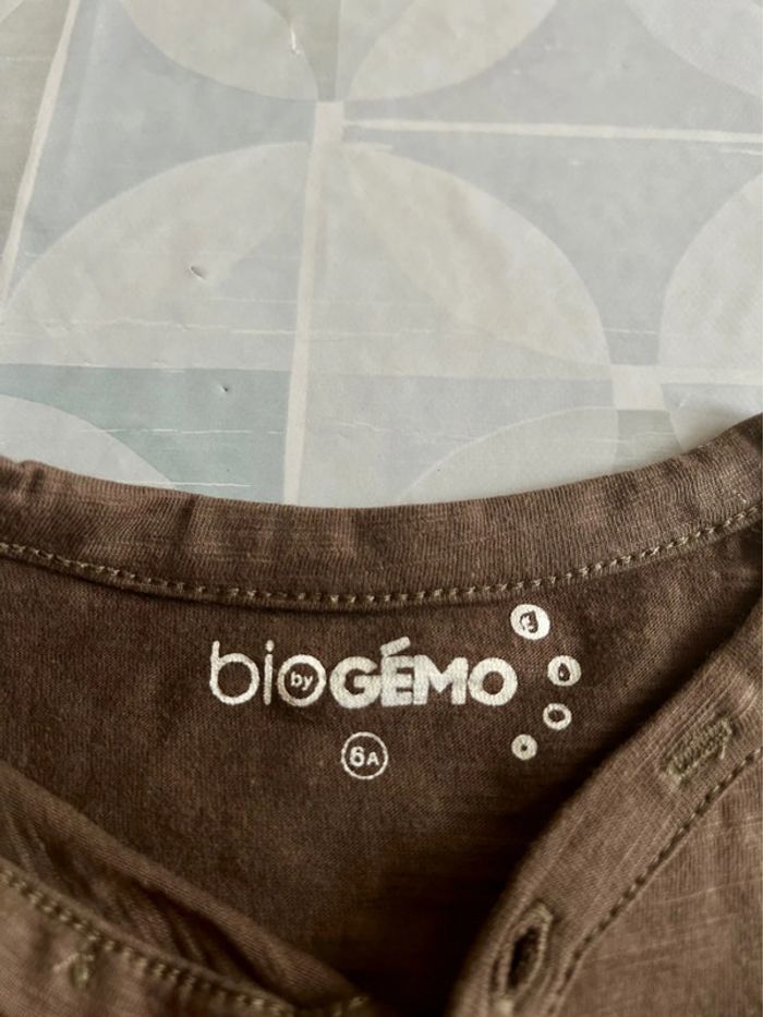 T shirt garçon -6 ans - Gémo - en très bon état - photo numéro 3