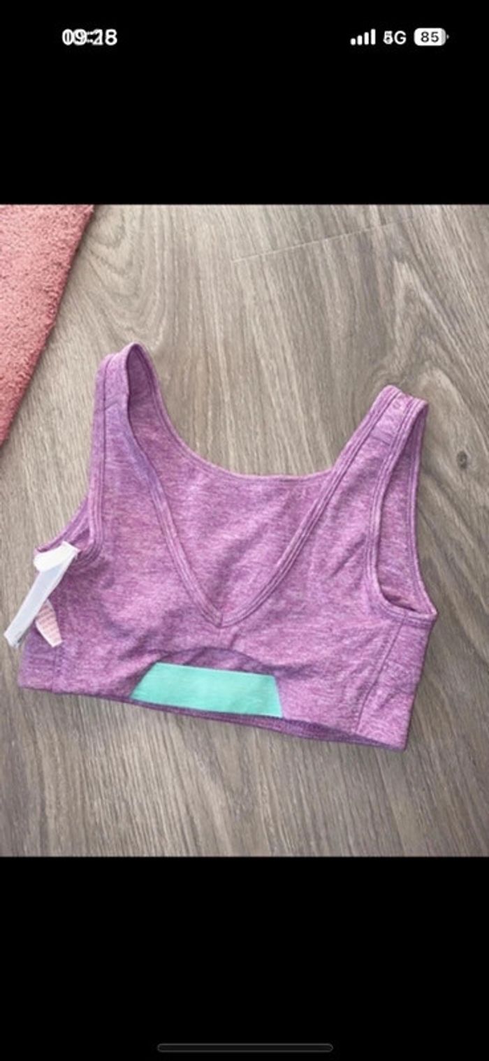 Brassière Nike 8 ans - photo numéro 2