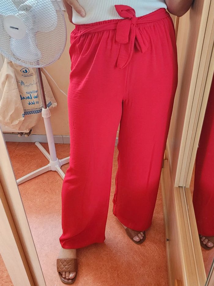 Pantalon à jambes larges / palazzo rouge TU 36/40 - photo numéro 2