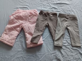 Lot pantalon leggings taille 9 mois